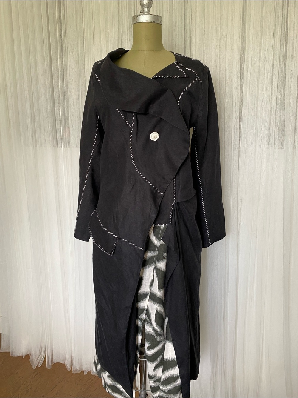 Black Long Women's 100% Linen Vest with Contrast Stitching by Ana Nonza Size 8
